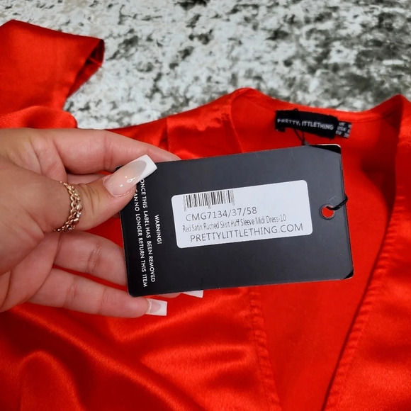 PrettyLittleThing Red Satin Ruched Skirt Puff Sleeve Midi Dress - Picture 8 of 8